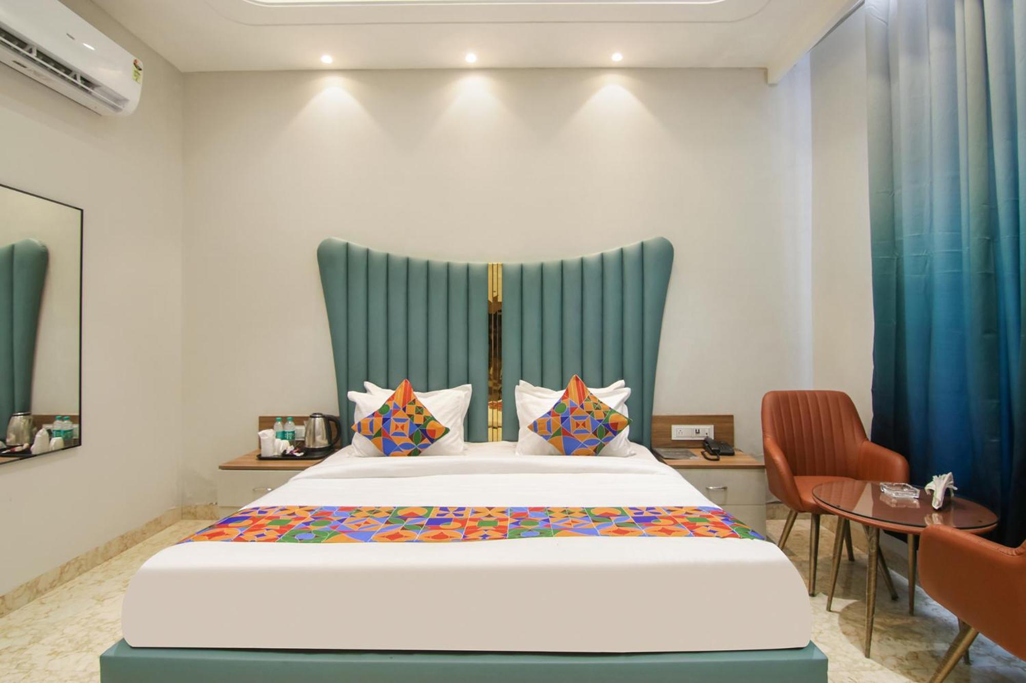 Fabhotel Prime Royal Court ลูดิฮานา ภายนอก รูปภาพ